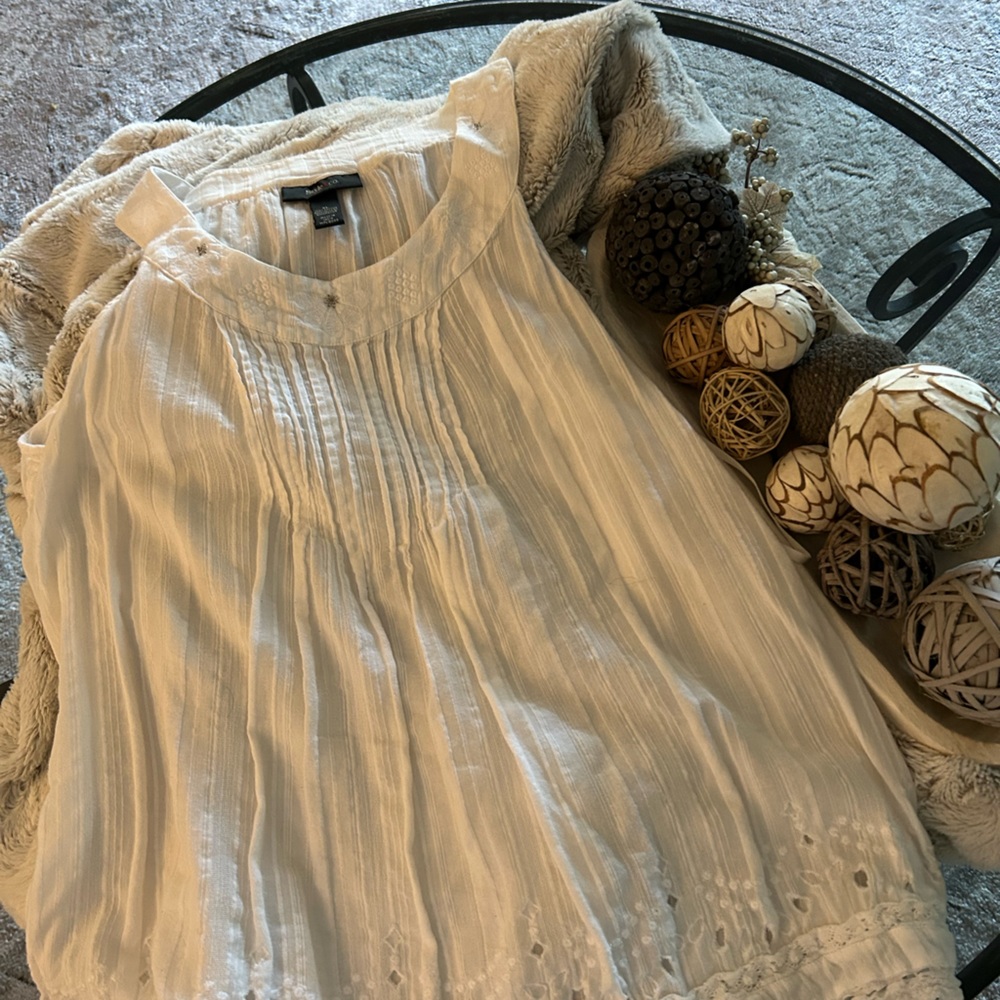 STYLE & CO White Sleeveless XL Blouse.